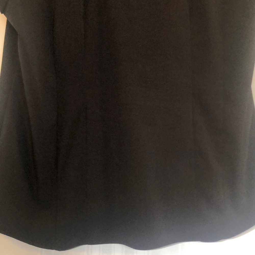 BLACK BUTTON DOWN CAP SLEEVE 1X Stretch Princess Seams, Pit to Pit 21” Preworn - Picture 7 of 14